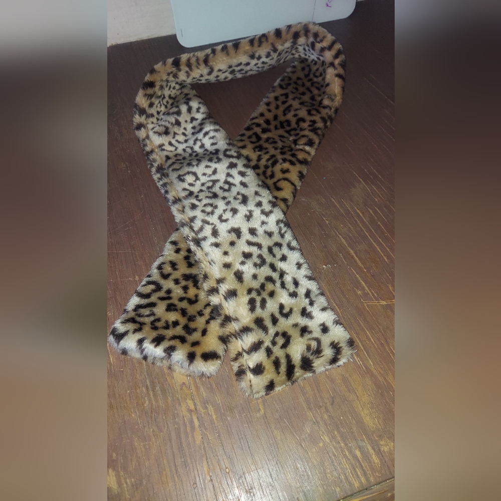 Faux fur scarf